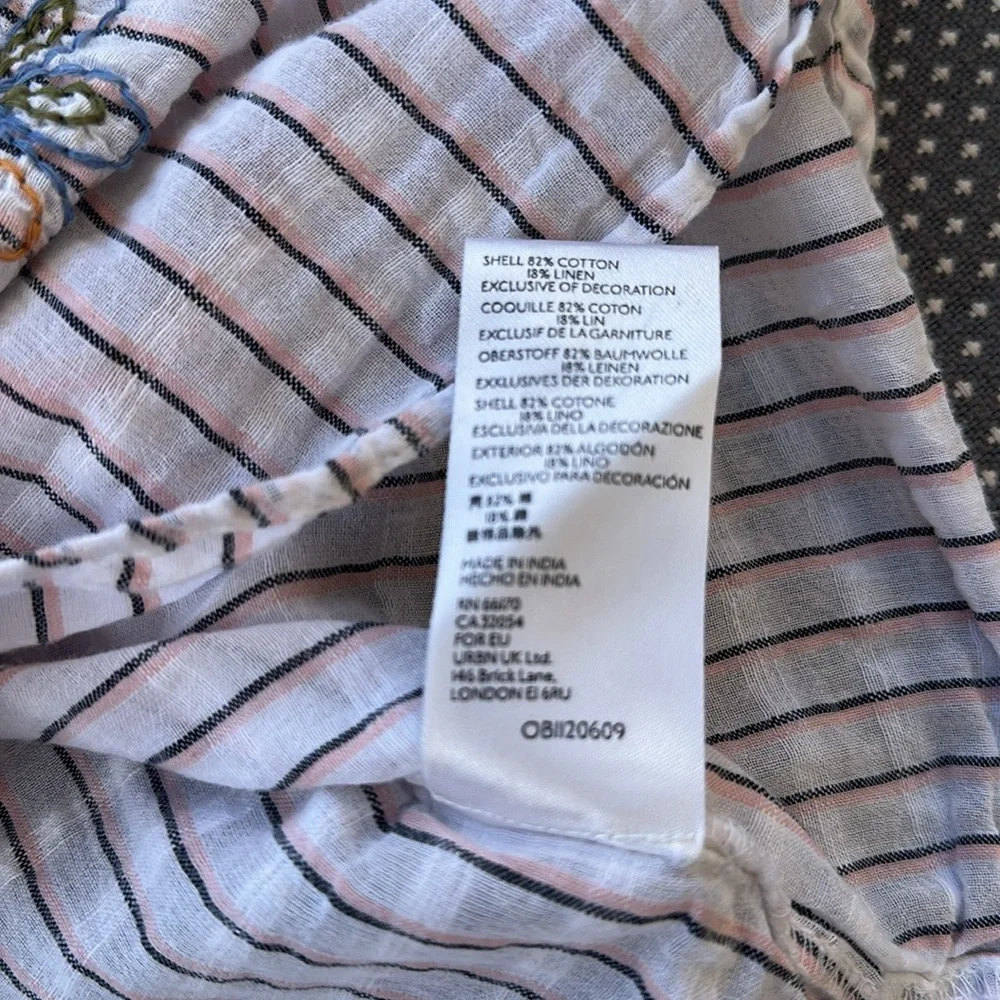 Anthropologie Pilcro Serena Surf Henley Blouse Floral Embroidered Sz S Oversized - Picture 9 of 11